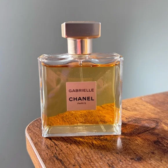 GABRIELLE CHANEL Eau de Parfum Spray 1.07 Fl Oz - Picture 3 of 6